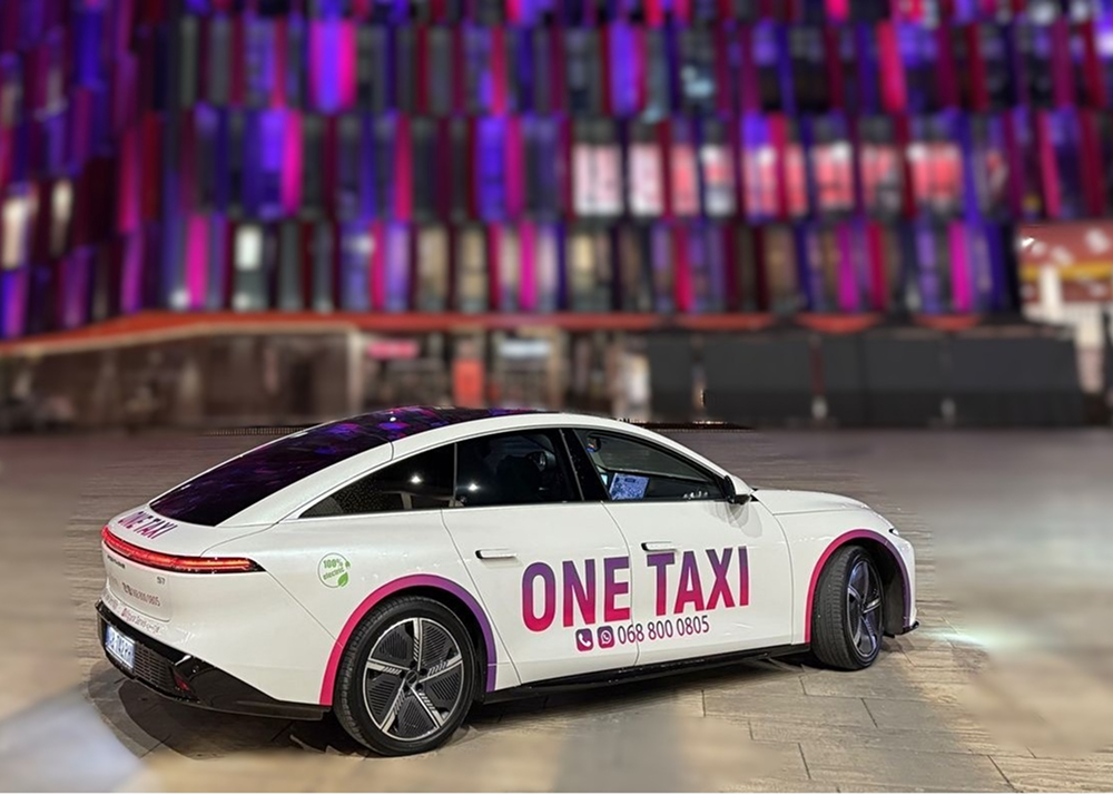 One taxi Albania